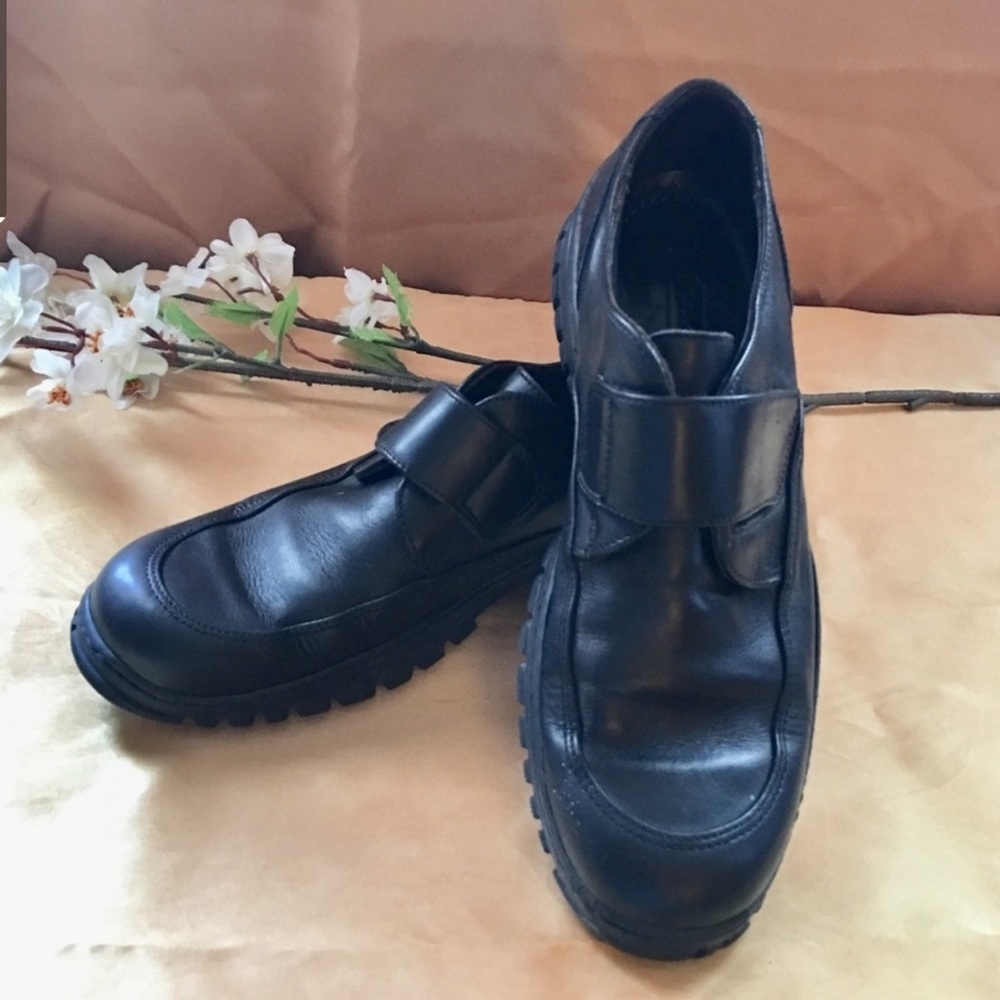 Coach commuter ALL leather black sneaker loafer😍😍